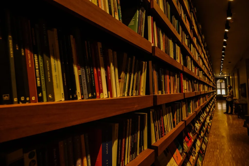 Books and Chicago Community